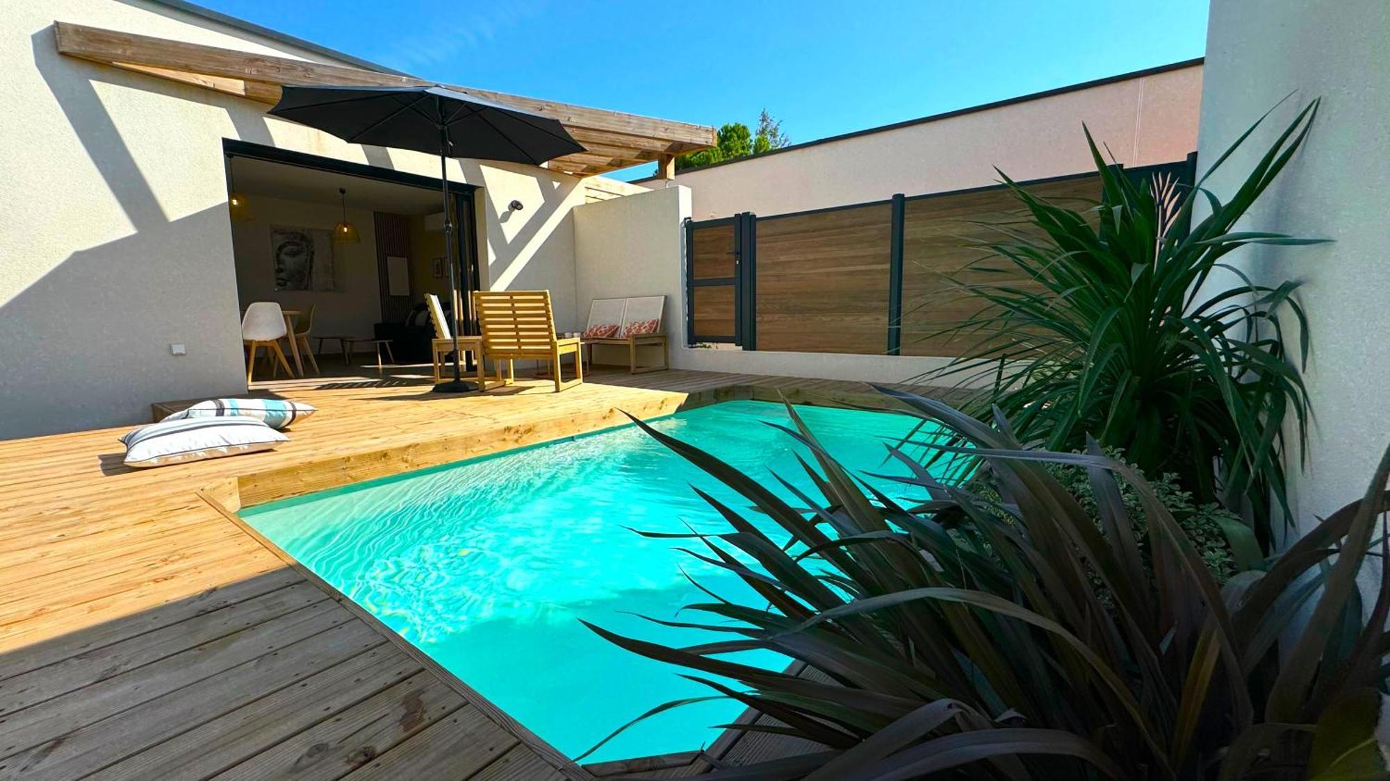 Daya Lodge. LʼIsle-sur-la-Sorgue Exteriör bild